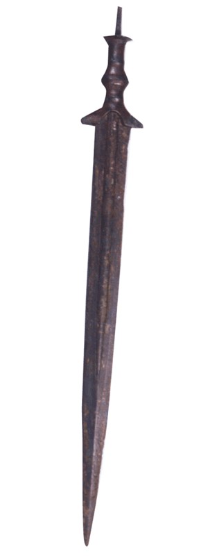 Spada in bronzo da una tomba picena presso Osteria del Fosso Sejore Età del ferro